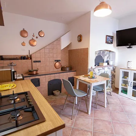 Apartment La Casetta - Buccino